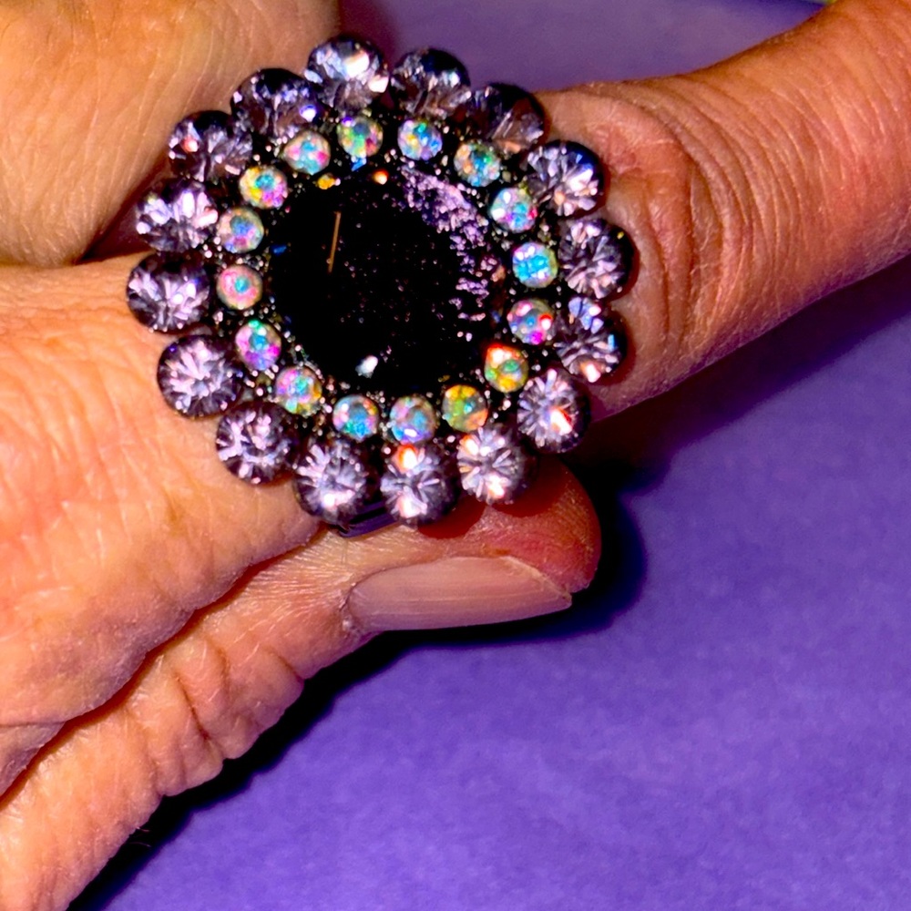 Vintage Silver and Black Crystal streach Ring